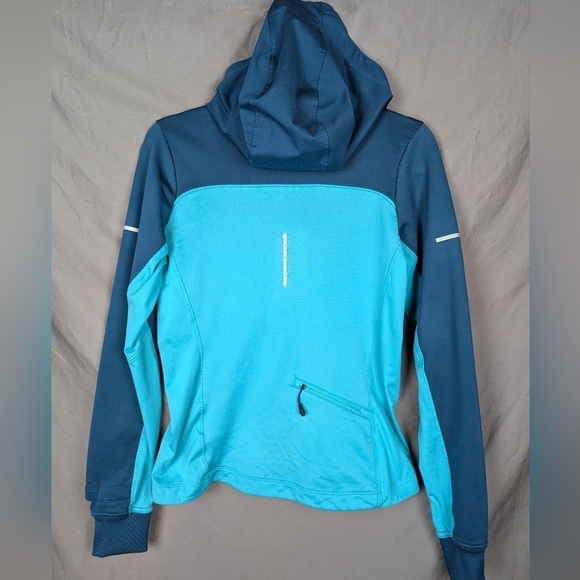 Nike dri fit running shirt small in excellent condition - Picture 2 of 9